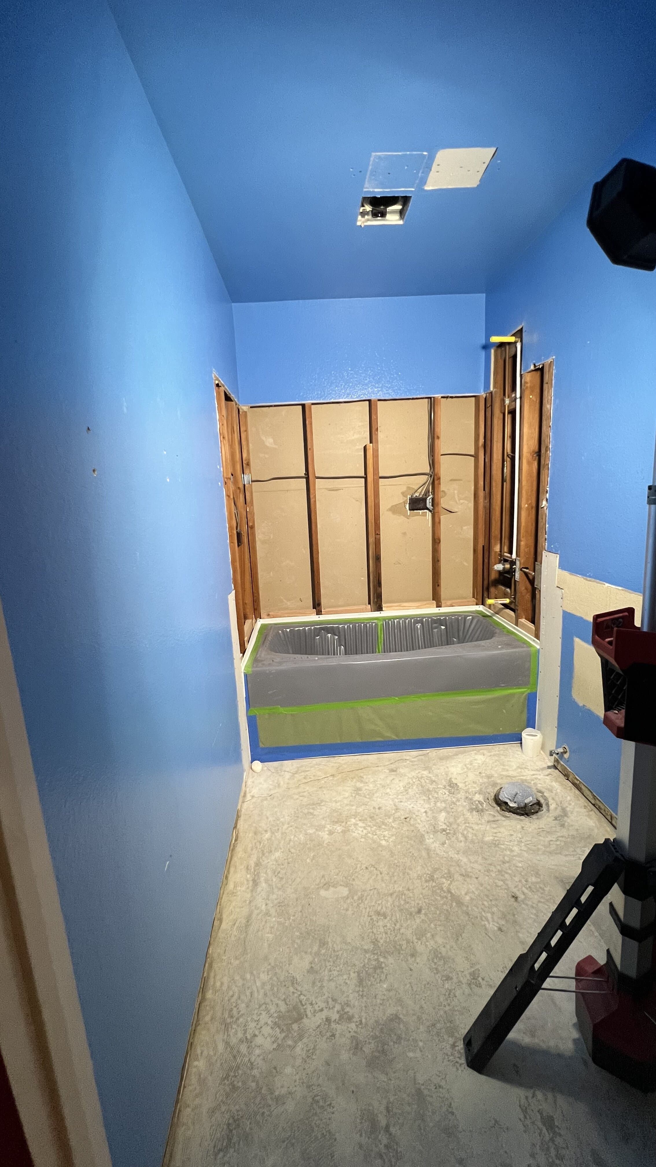 John & Gundi's Secondary Bathroom Remodel — Photo 3