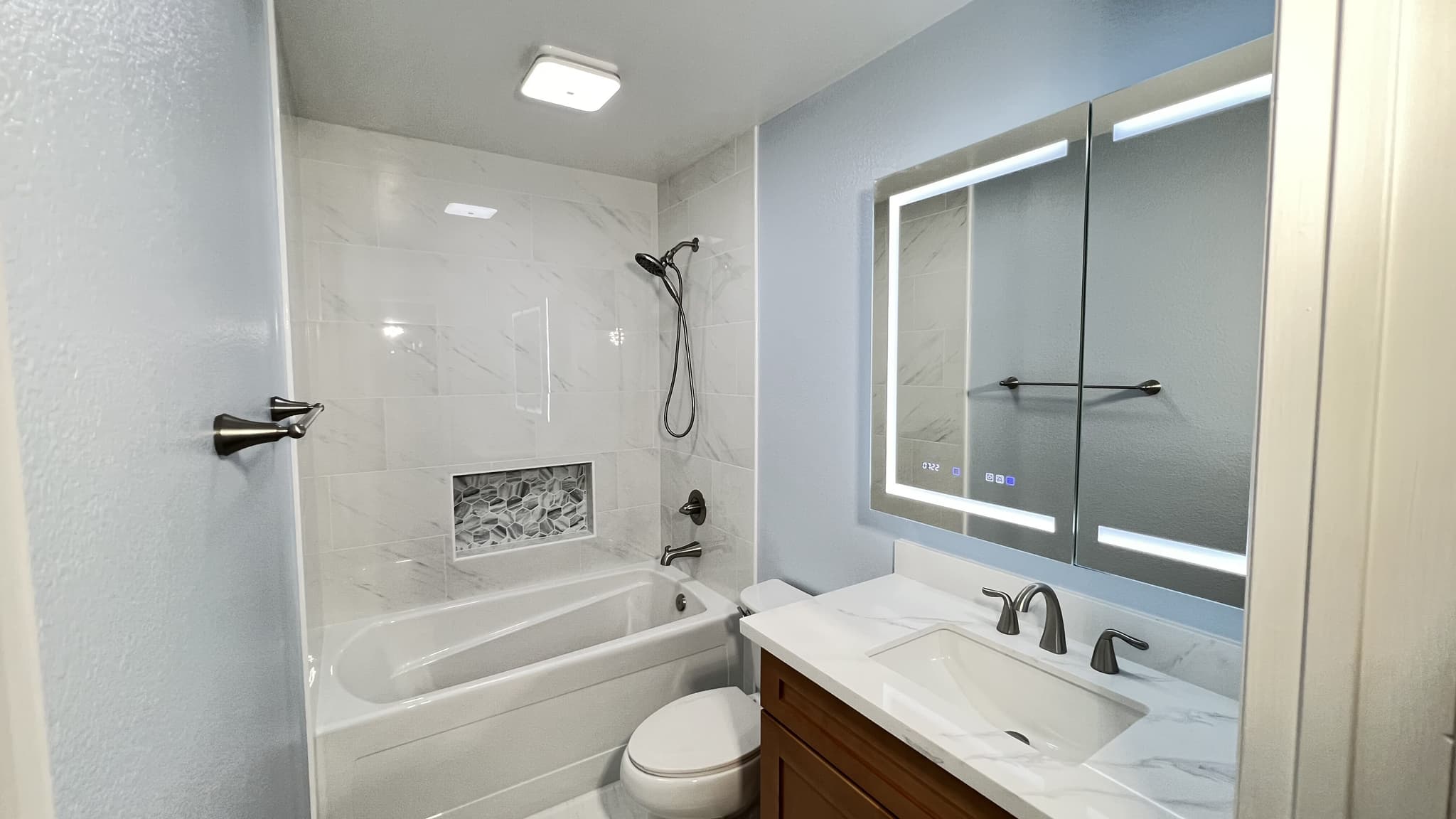 John & Gundi's Secondary Bathroom Remodel — Citrus Heights, CA · photo 5 of 9